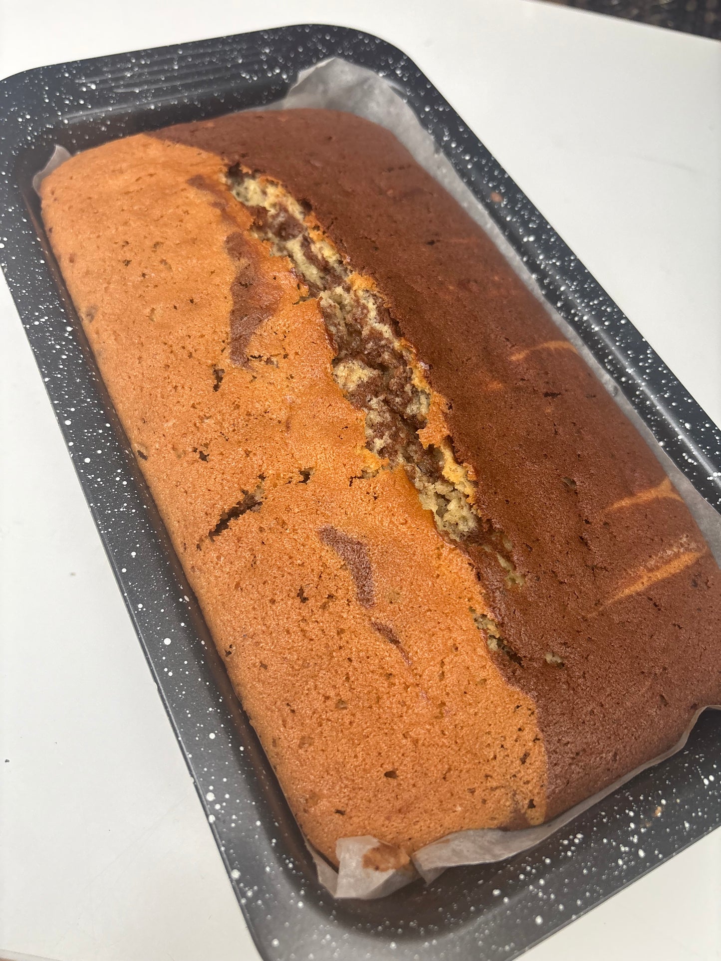 Marble loaf cake with milk chocolate ganache ❤️.