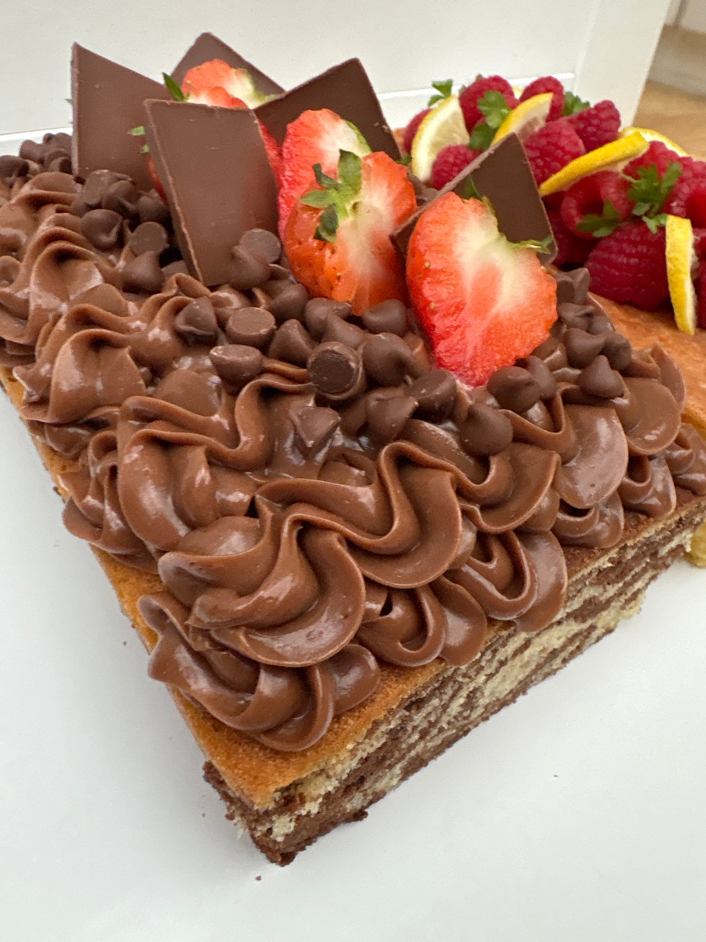 Marble loaf cake with milk chocolate ganache ❤️.