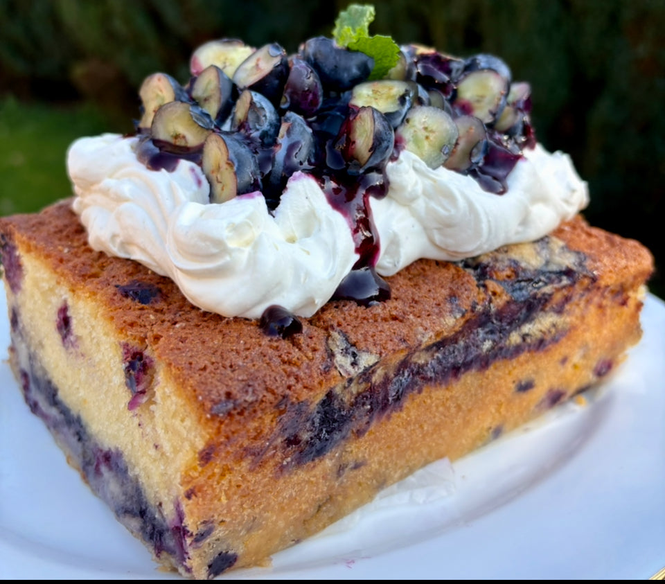 Blueberry and White Chocolate Loaf Cake topped with Vanilla Fresh Cream, Blueberry compote and Fresh Blueberries ❤️