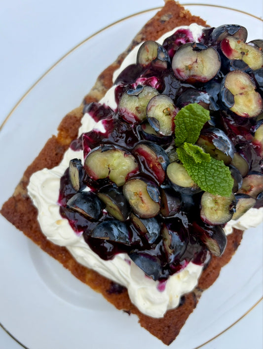 Blueberry and White Chocolate Loaf Cake topped with Vanilla Fresh Cream, Blueberry compote and Fresh Blueberries ❤️
